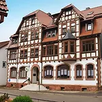 Zur Hallenburg Hotel
