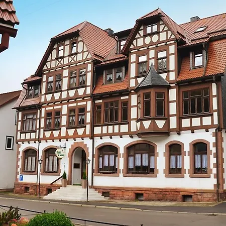 Zur Hallenburg Hotel