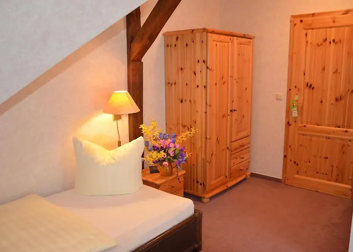 Otel Zur Hallenburg Kurort Steinbach-Hallenberg