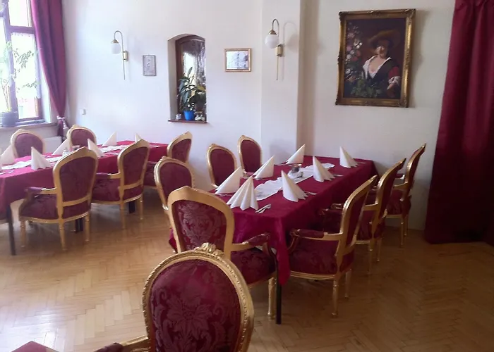 Otel Zur Hallenburg 3*